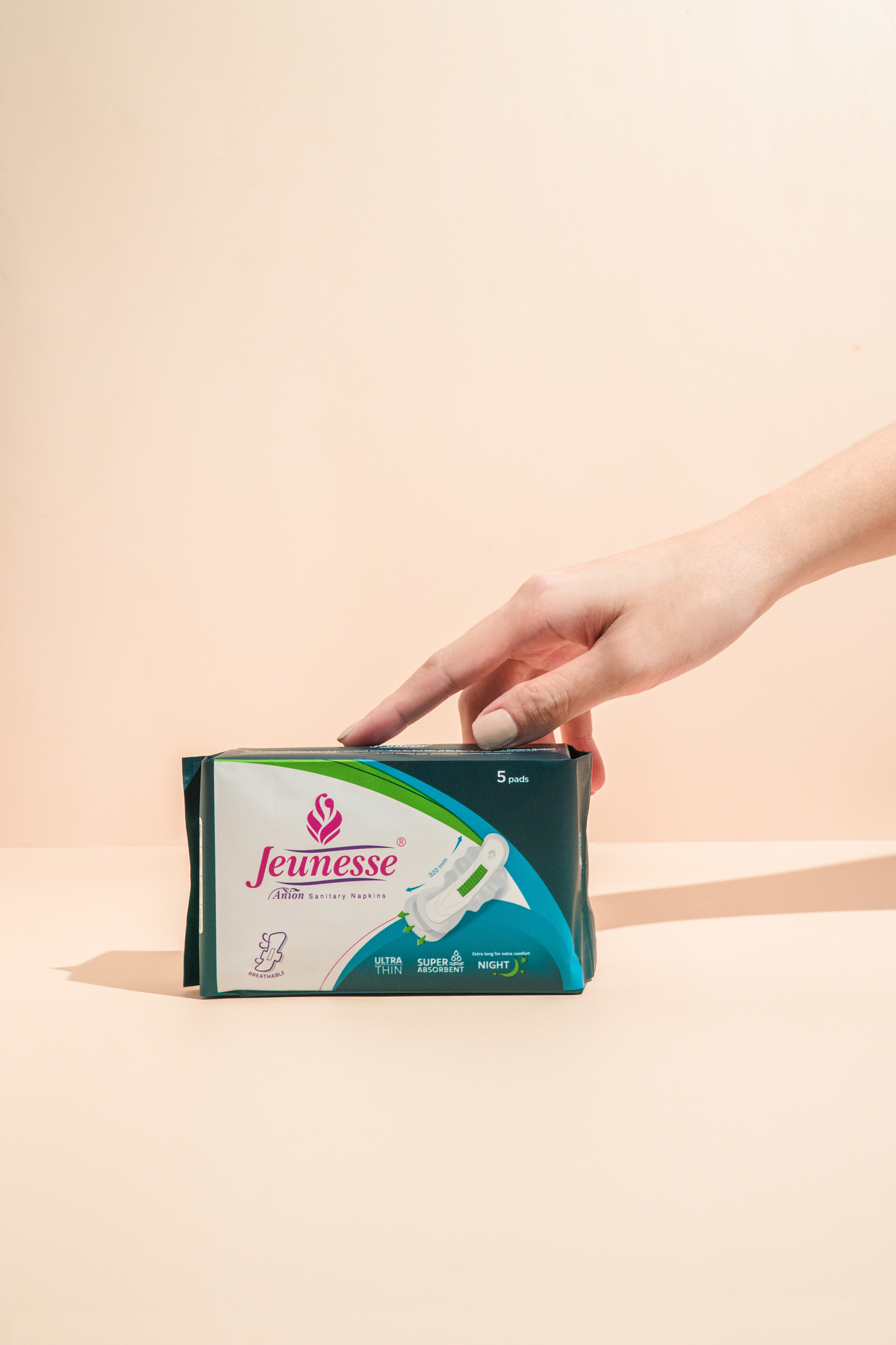 Jeunesse Ultra Absorbent Night Pad pack